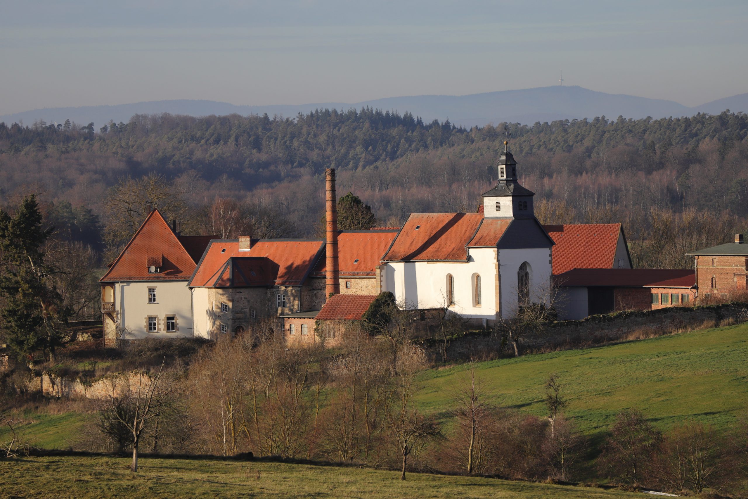 Klosterkirchen Immichenhain mit Domäne